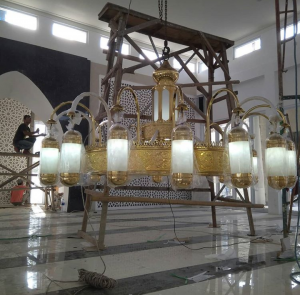 lampu hias kubah masjid